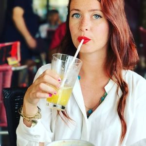 Meet your Posher, Hana